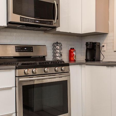 The Double Play - 1 Min Walk To Wrigley! Spacious 2Br - Perfect For Cubs Fans! Chicago Eksteriør billede
