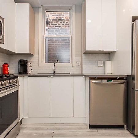 The Double Play - 1 Min Walk To Wrigley! Spacious 2Br - Perfect For Cubs Fans! Chicago Eksteriør billede