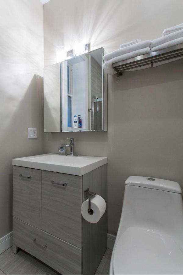 The Double Play - 1 Min Walk To Wrigley! Spacious 2Br - Perfect For Cubs Fans! Chicago Eksteriør billede