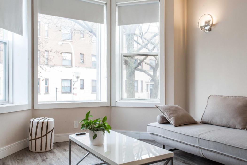 The Double Play! 1 Min Walk To Wrigley - 2Br - Perfect For Cubs Fans Lejlighed Chicago Eksteriør billede