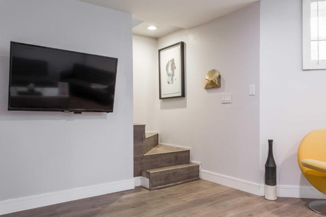 The Double Play - 1 Min Walk To Wrigley! Spacious 2Br - Perfect For Cubs Fans! Chicago Eksteriør billede
