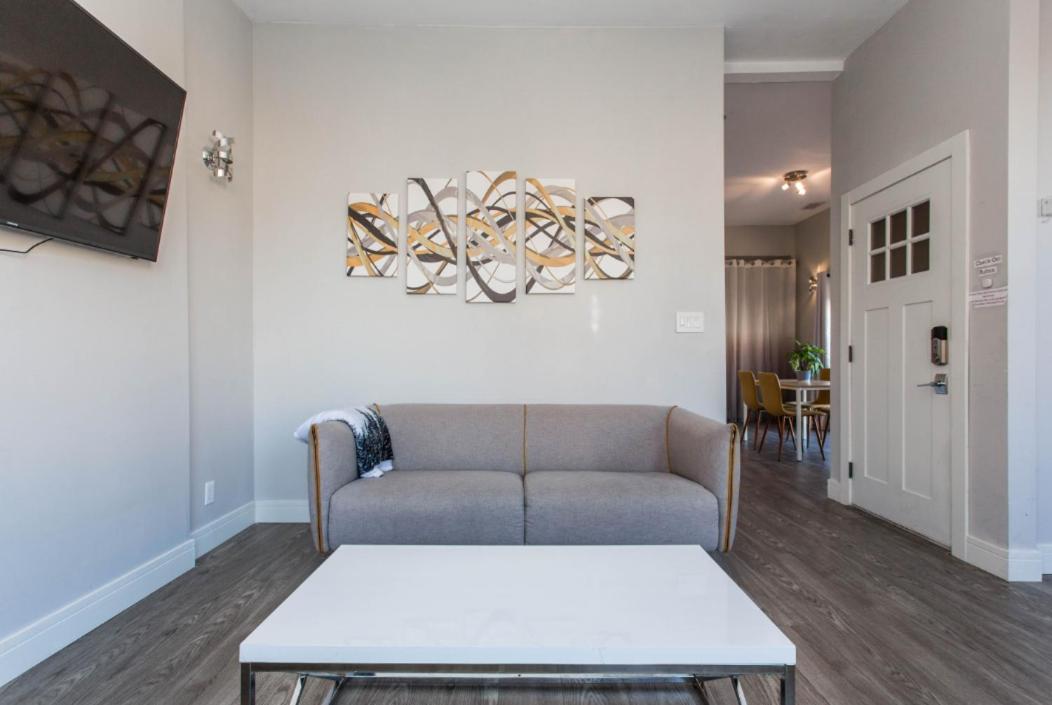 The Double Play - 1 Min Walk To Wrigley! Spacious 2Br - Perfect For Cubs Fans! Chicago Eksteriør billede