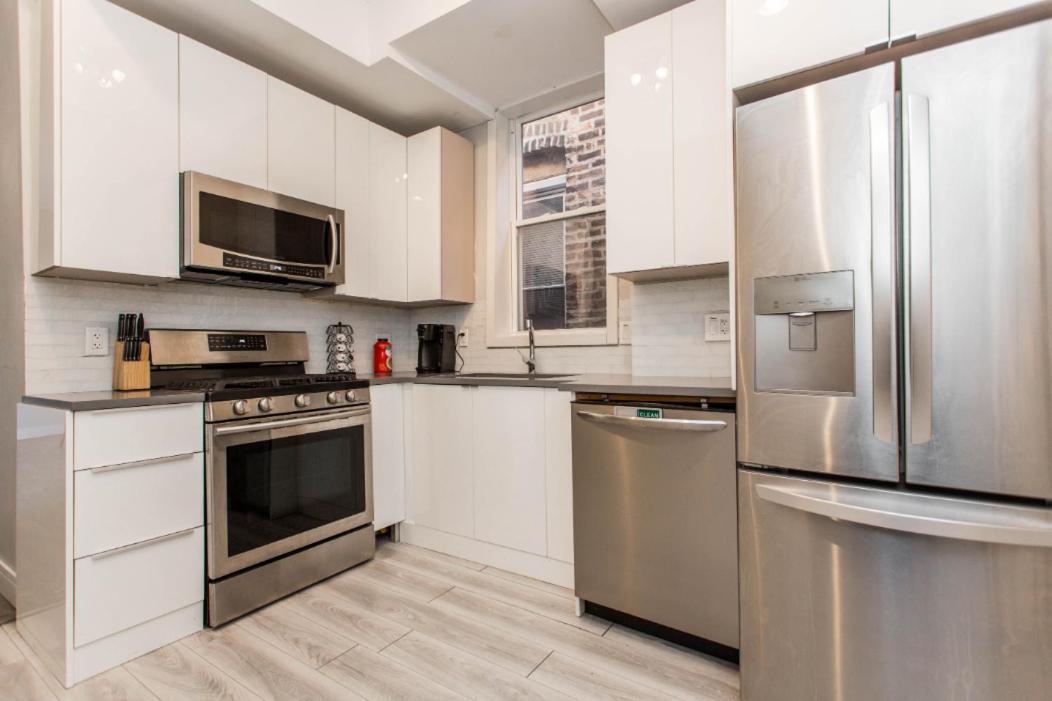 The Double Play - 1 Min Walk To Wrigley! Spacious 2Br - Perfect For Cubs Fans! Chicago Eksteriør billede