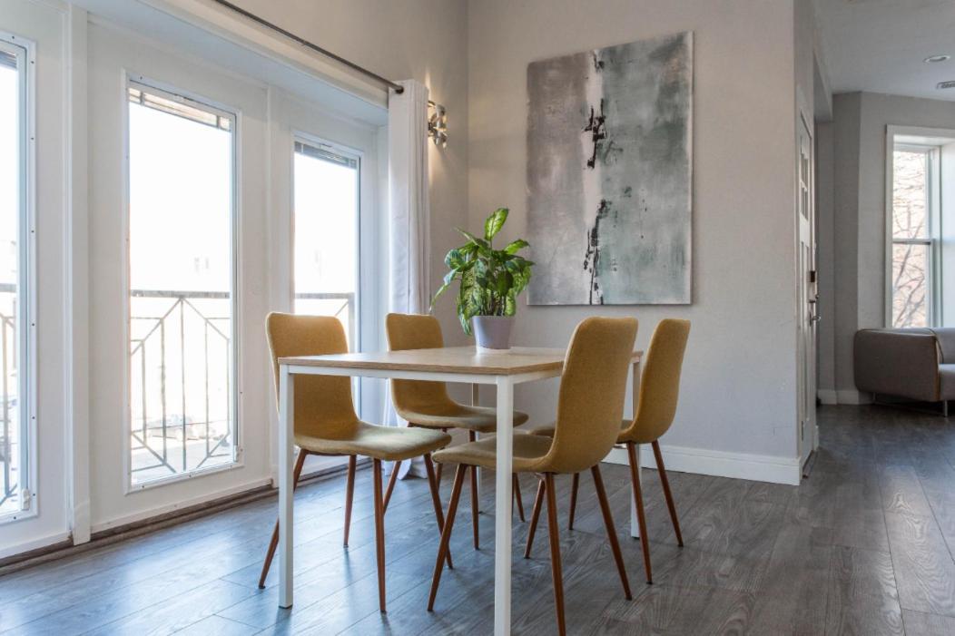 The Double Play - 1 Min Walk To Wrigley! Spacious 2Br - Perfect For Cubs Fans! Chicago Eksteriør billede