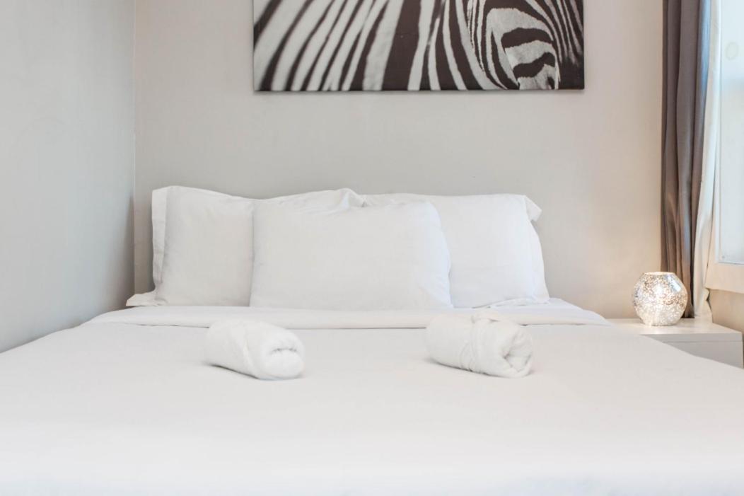 The Double Play - 1 Min Walk To Wrigley! Spacious 2Br - Perfect For Cubs Fans! Chicago Eksteriør billede