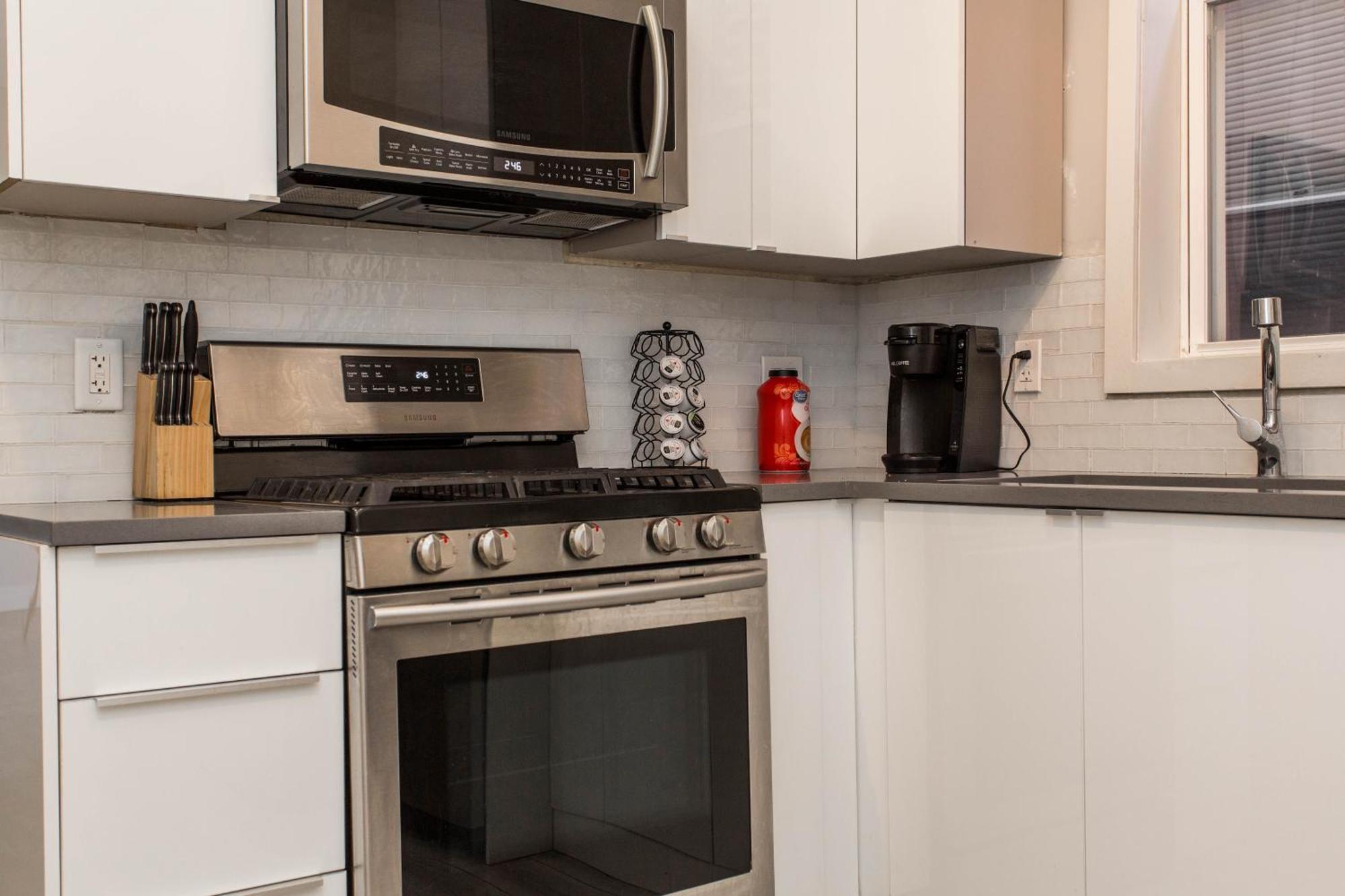 The Double Play - 1 Min Walk To Wrigley! Spacious 2Br - Perfect For Cubs Fans! Chicago Eksteriør billede