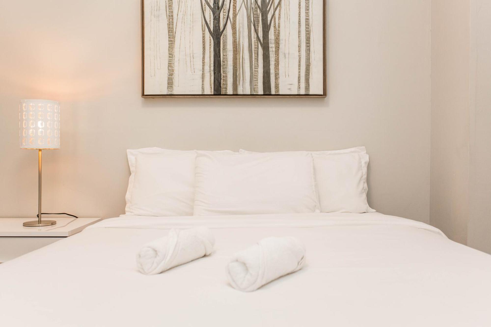 The Double Play - 1 Min Walk To Wrigley! Spacious 2Br - Perfect For Cubs Fans! Chicago Eksteriør billede